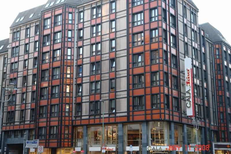 Berlin architecture.JPG