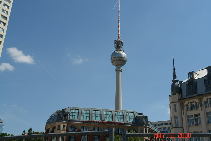 Berlin achitecture.JPG