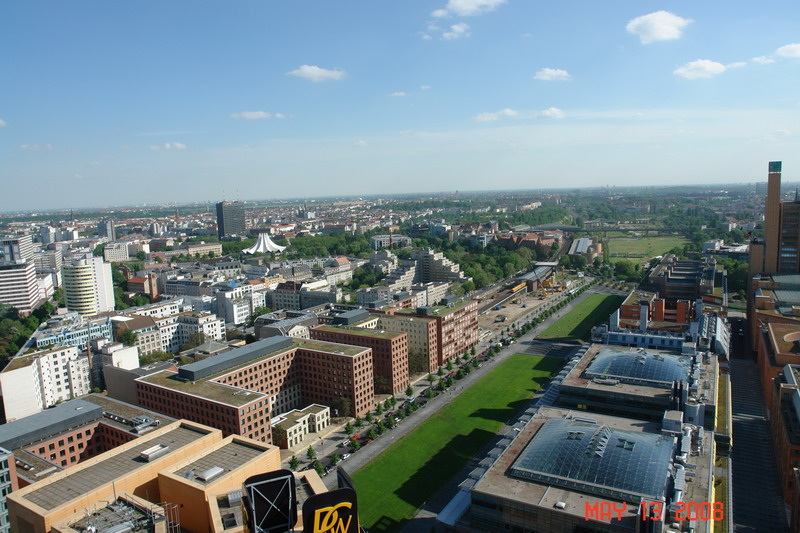 Berlin architecture.JPG