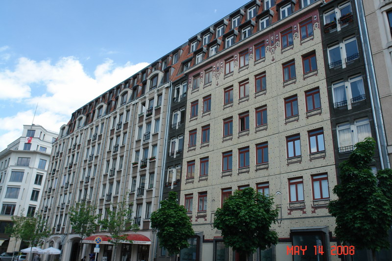 Berlin architecture.JPG