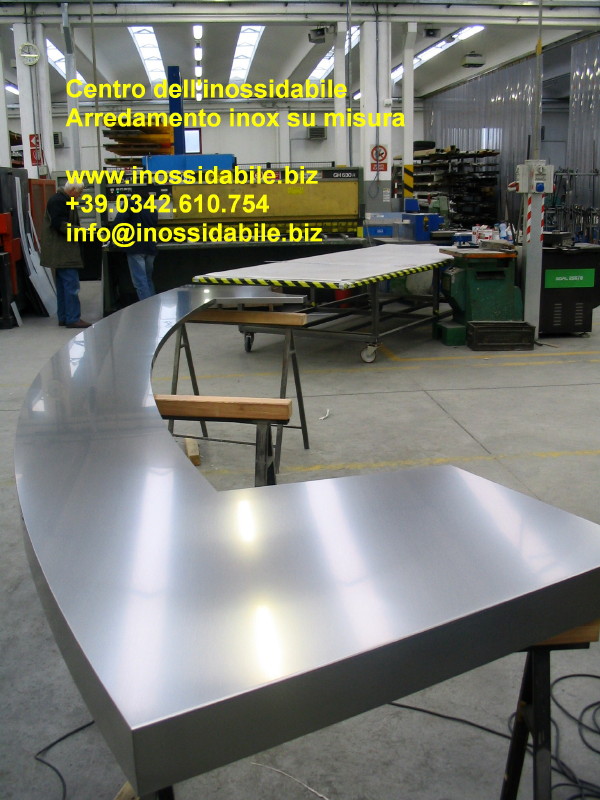 bancalina curva su misura per bar acciaio inox_1_1.jpg