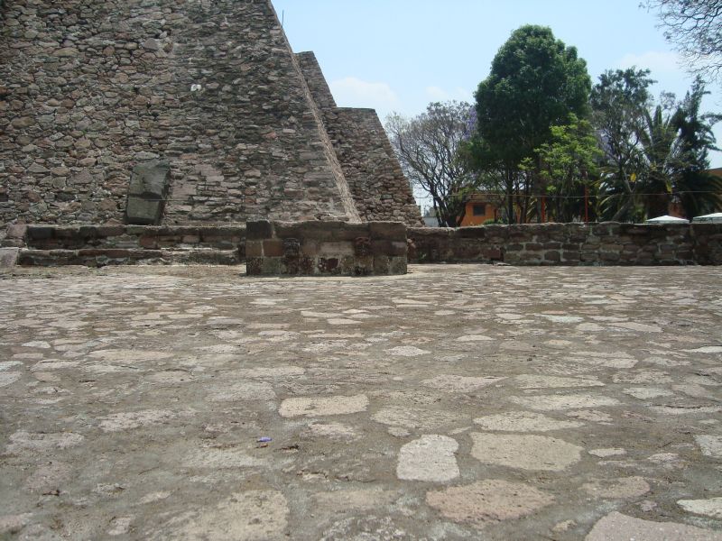 ALTAR TZOMPANTLI