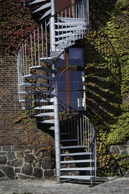 o2/49/846149/1/96289801.idh5A8Xj.Spiral_Stairs_on_Ivy_Wall_DSC_3327.jpg