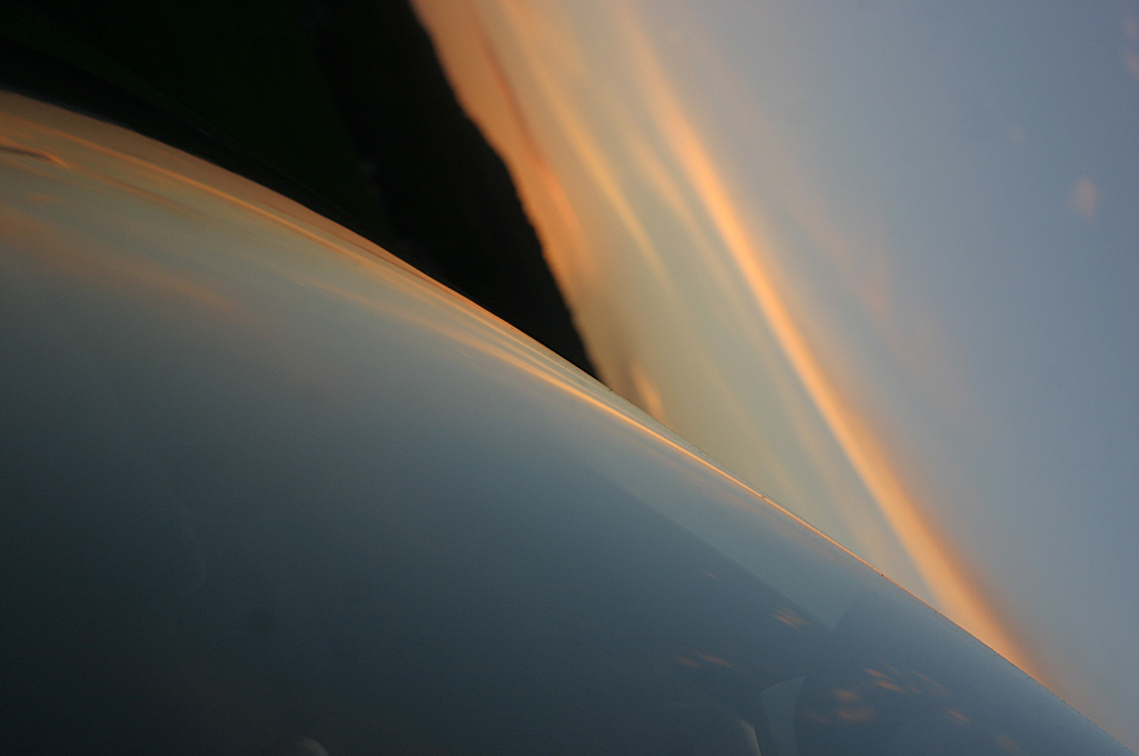 November 12 2005 :<br>Curved