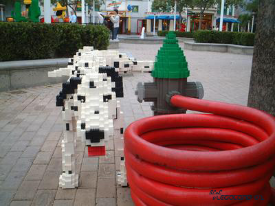 o2/50/528250/1/52423970.Legoland02legodog2.jpg