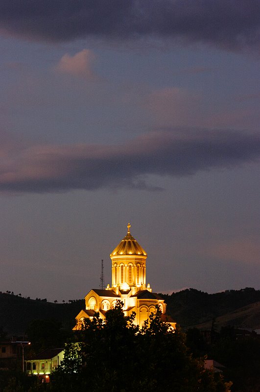 Tbilisi at night - Sameba cathedral