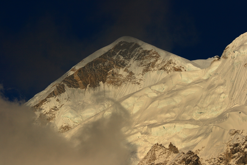 Everest West Shoulder