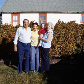 Farm 1978 - Dad, Faye, Wayne and Mother