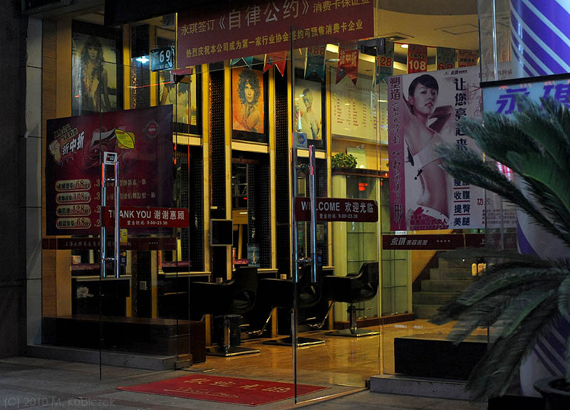 d7009 023.jpg