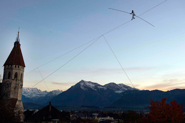 Wire-walker-O.jpg
