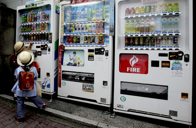Money-taking-machines-O.jpg