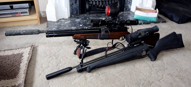 Air Arms S410 & Brocock Hunter
