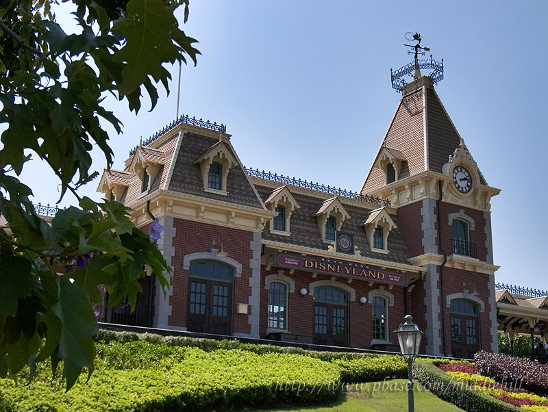 Hong Kong DisneyLand Yhֶ