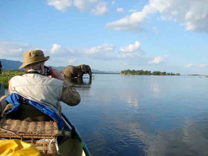 Zimbabwe-Canoeing on the Zambezi-1.jpg