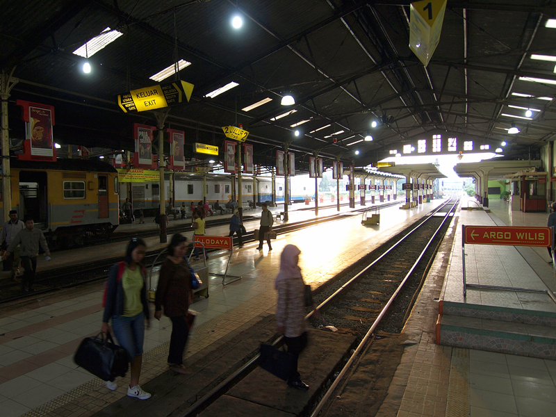022 - Bandung, trainstation
