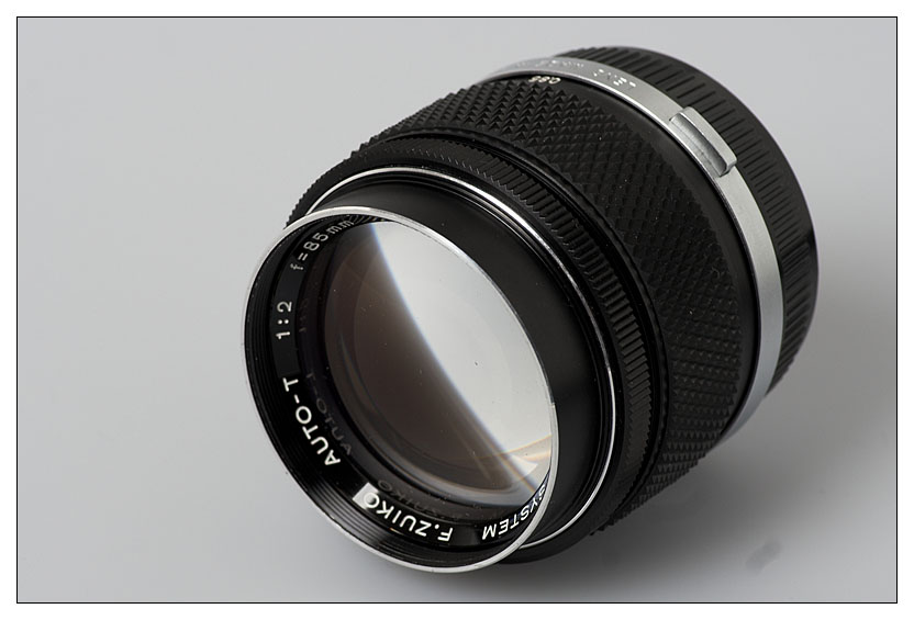 Olympus Zuiko 2 / 85 mm