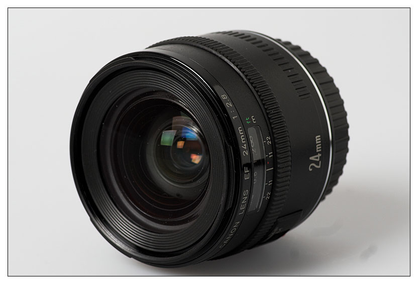 Canon EF  2.8 / 24 mm