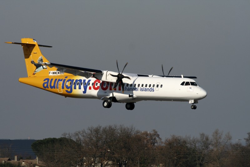 ATR72-500_853_FWWEW_AUR.JPG
