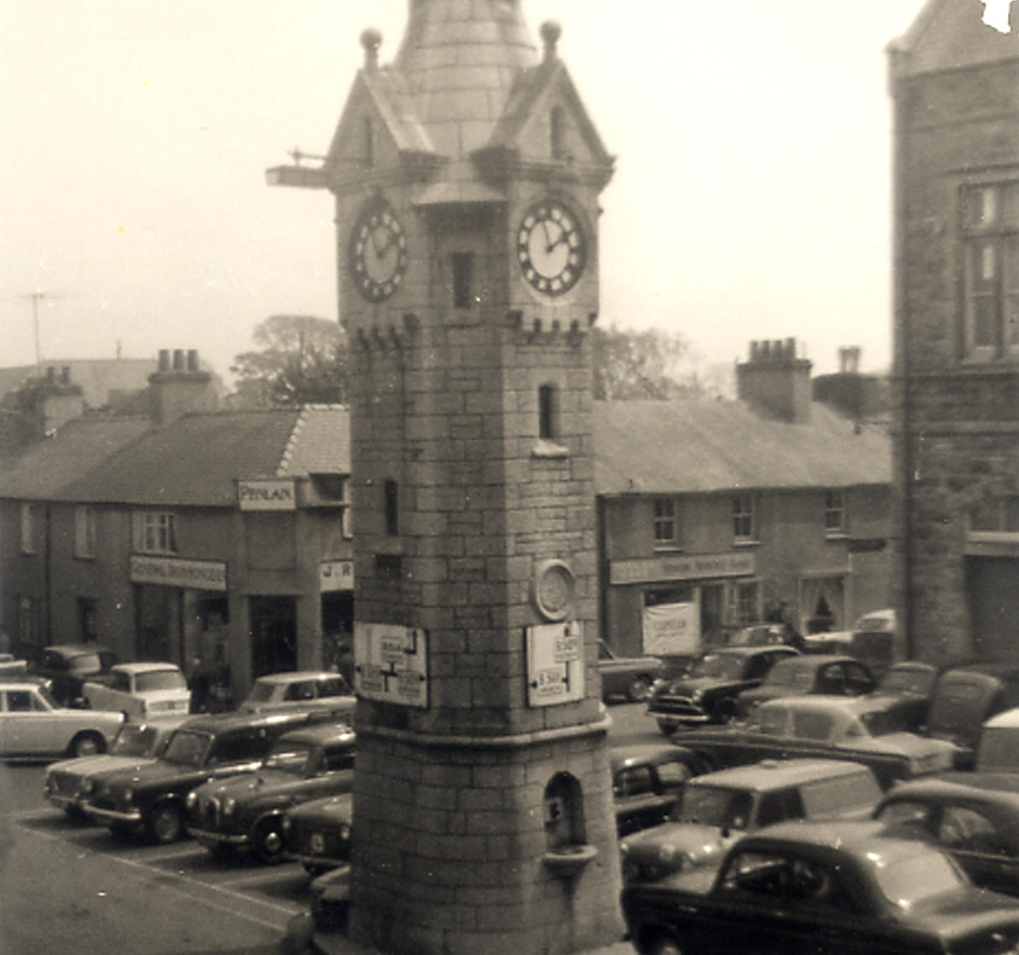 Sgwar Llangefni.