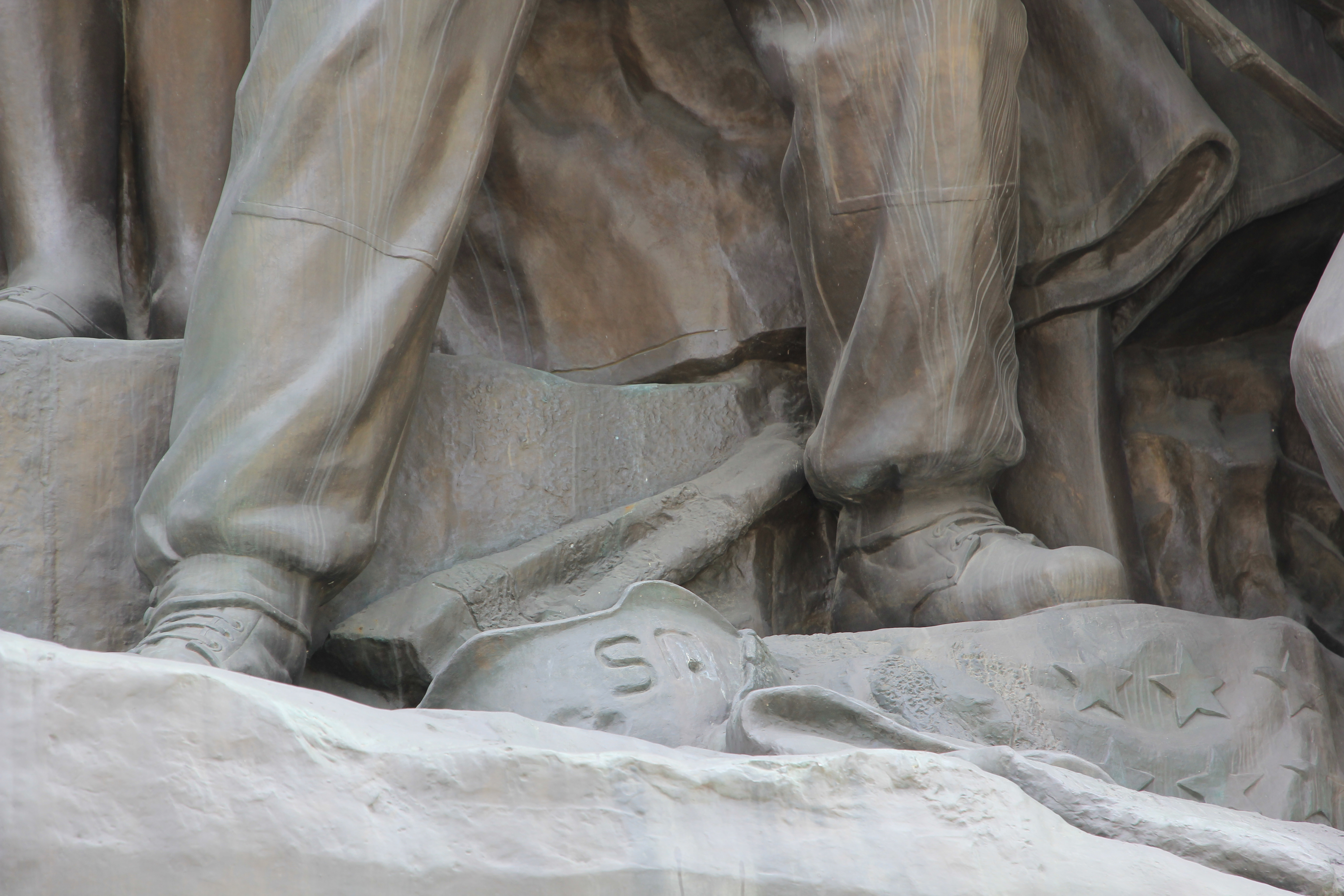 Mansudae Grand Monument. Note the US helmet.