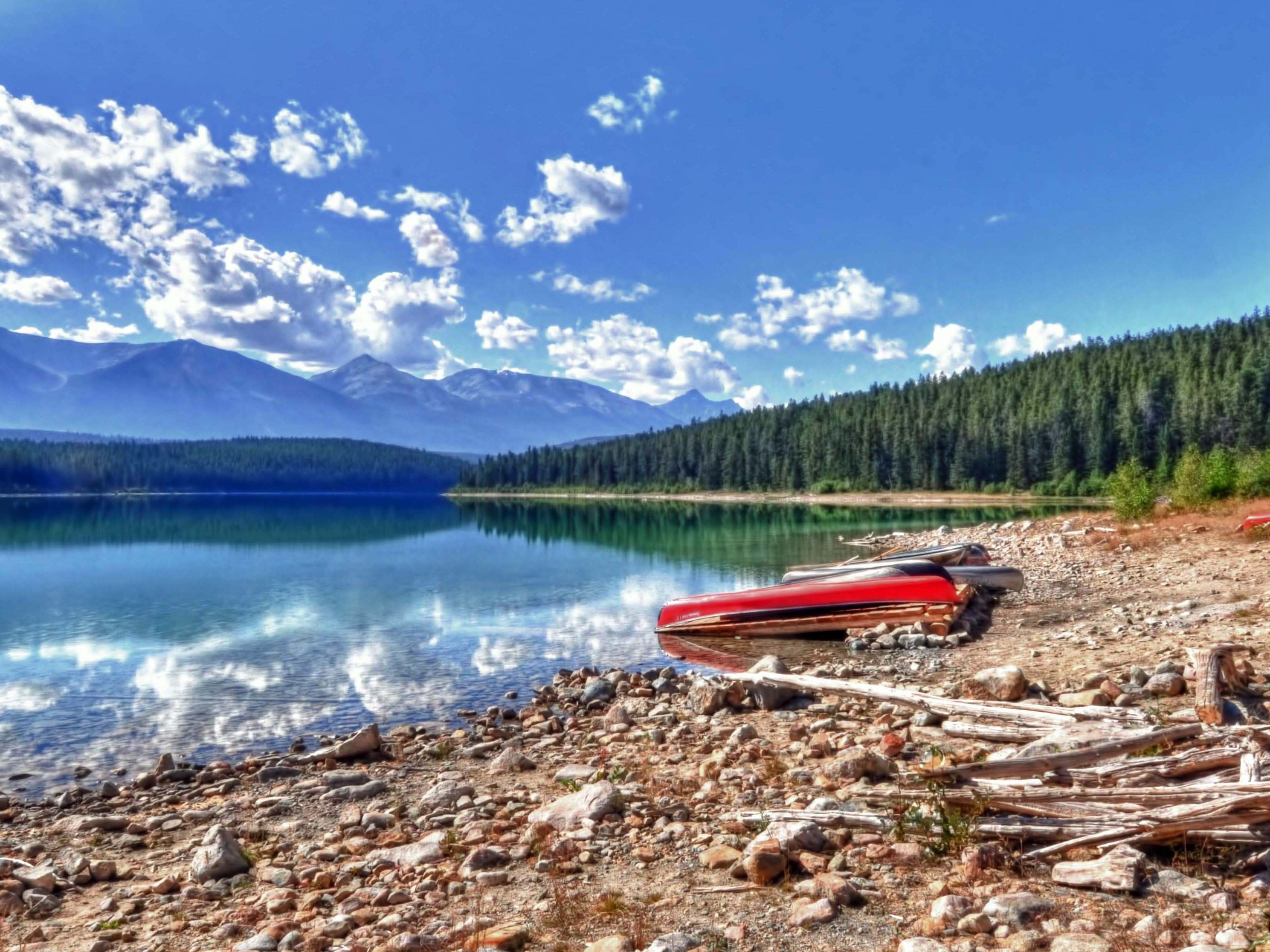 Day-Trip Canoes
