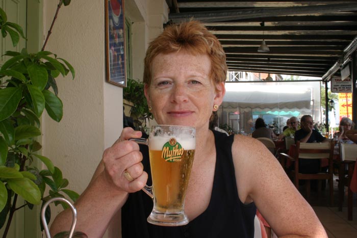 lynne & beer