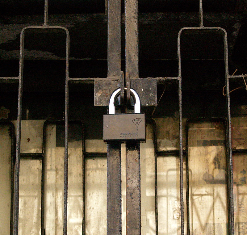 lock center.JPG