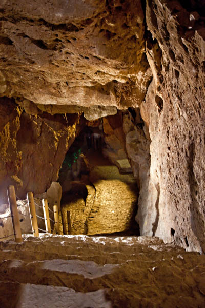 Chal Nakhjir Cave