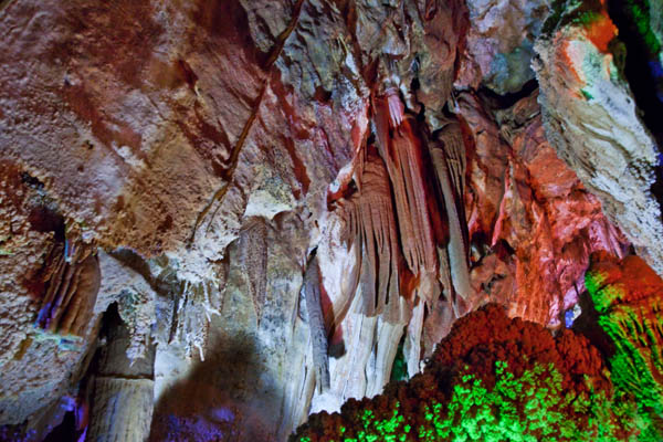 Chal Nakhjir Cave