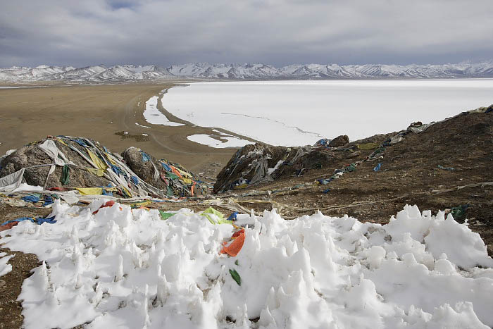 Prayers at Nam-tso Lake