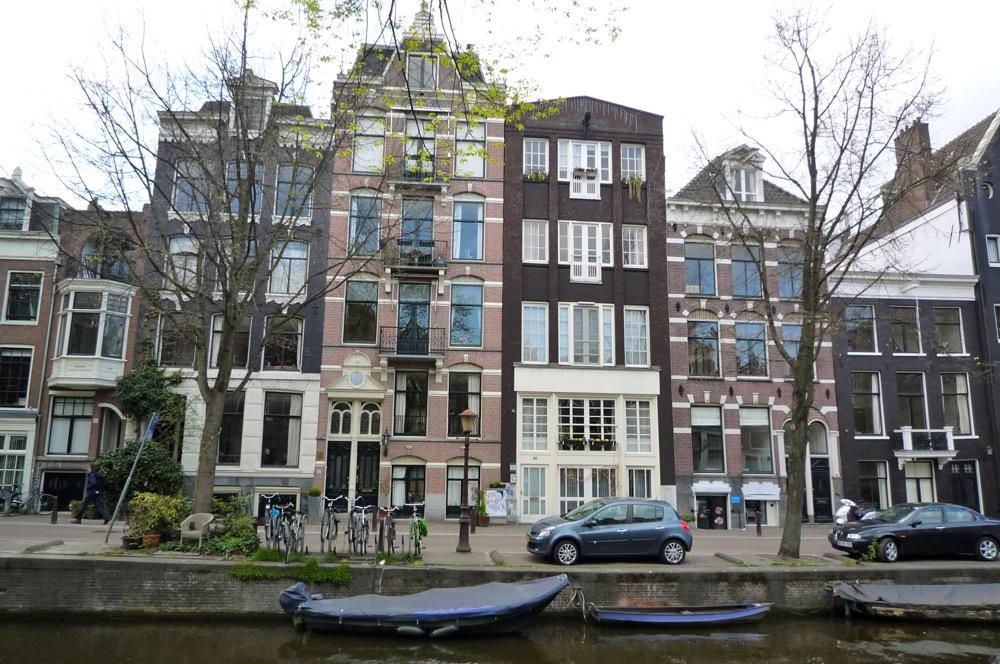City building 阿姆斯特丹到處可見的特色建築