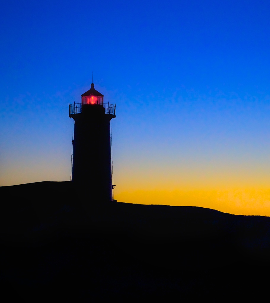 Nubble light at sunrise