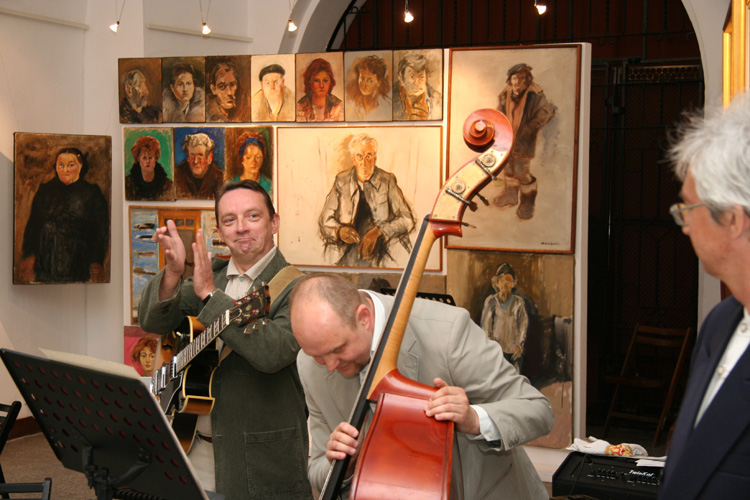 Jarek Michaluk - Double bass