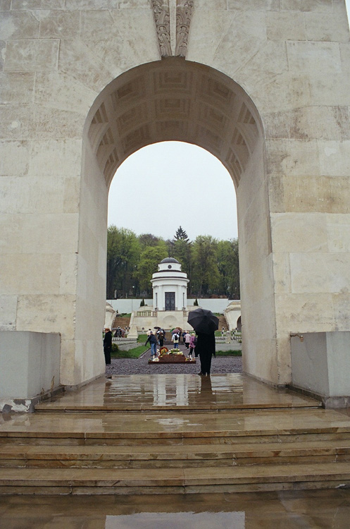 Round arch and the view on chapel