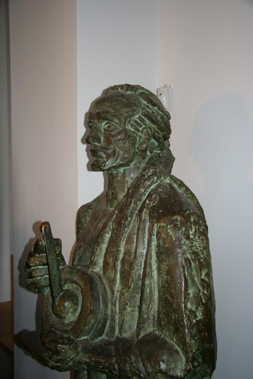 Statue