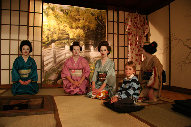 Young visitor on Tea House Chashitsu