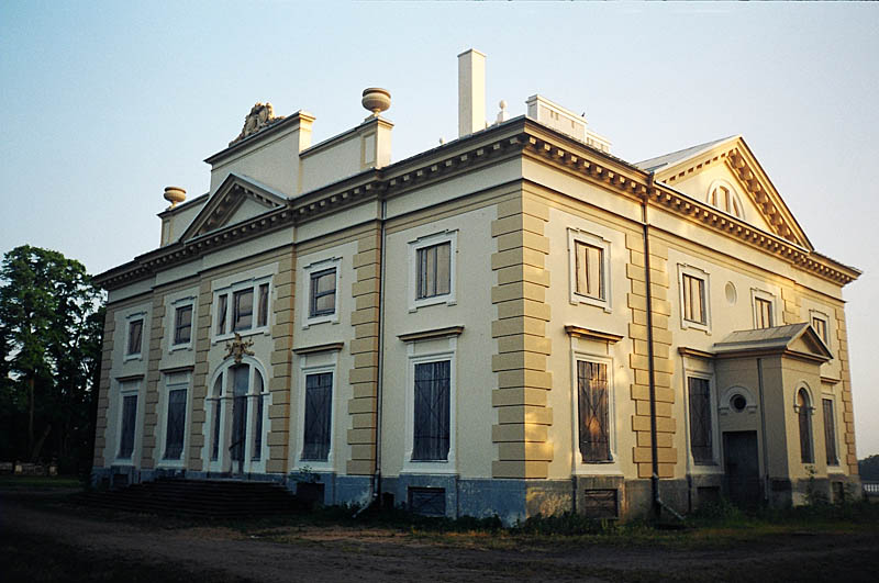 Tyszkiewicz Palace in Trak Voks