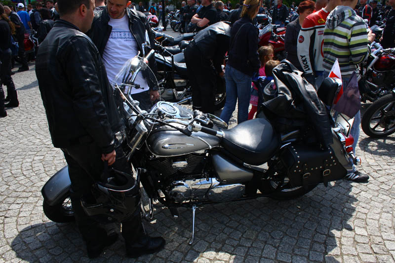 Suzuki Intruder