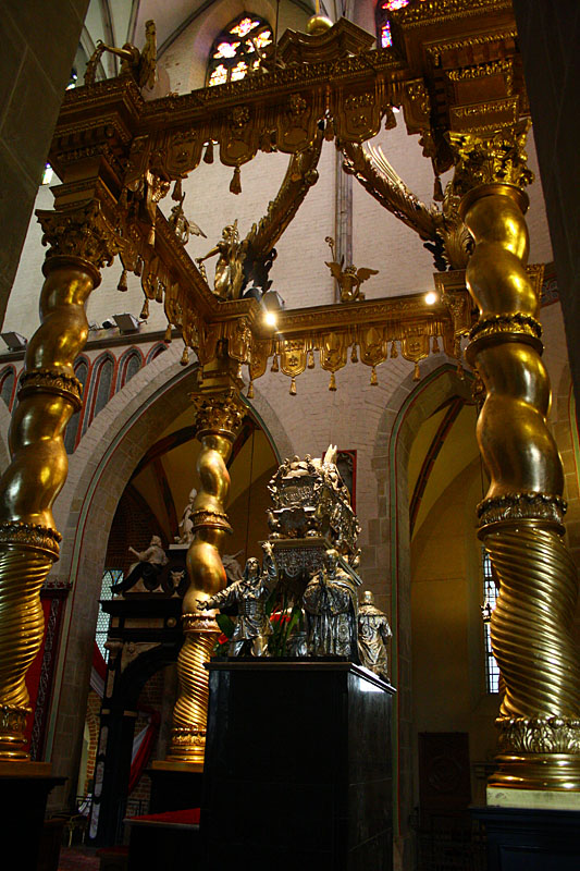 Silver relic coffin of St. Wojciech in the Cathedral