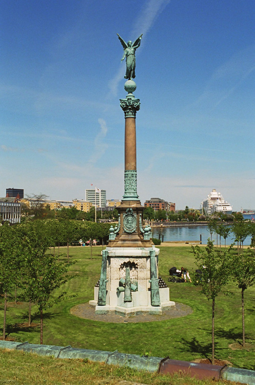 Sofarts Statue