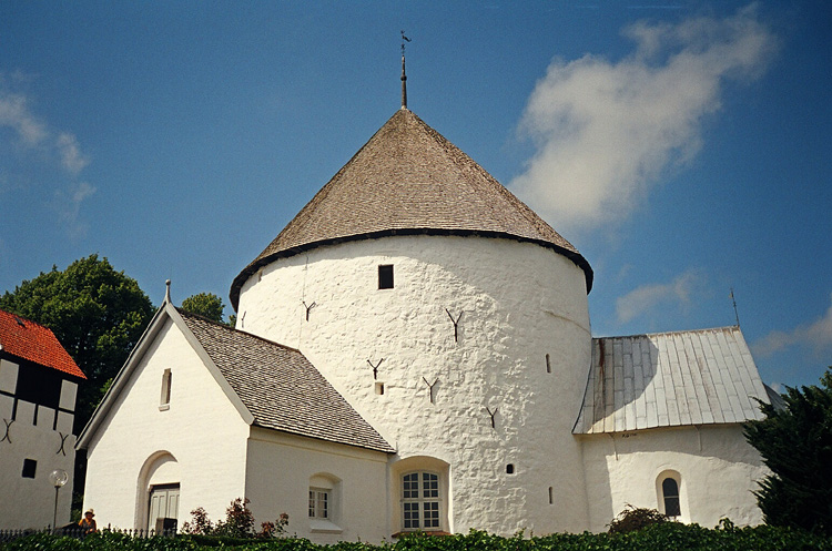 Nylars Kirke - Nylars Round Church
