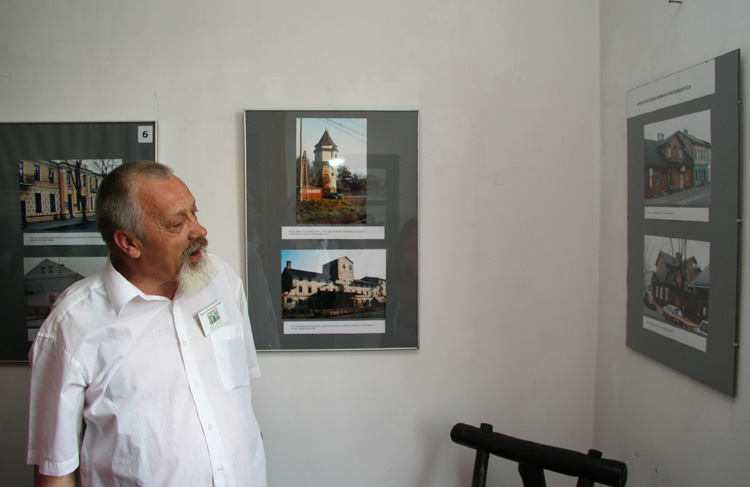 Photos