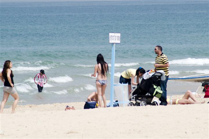 Ashdod Beach - April 2010