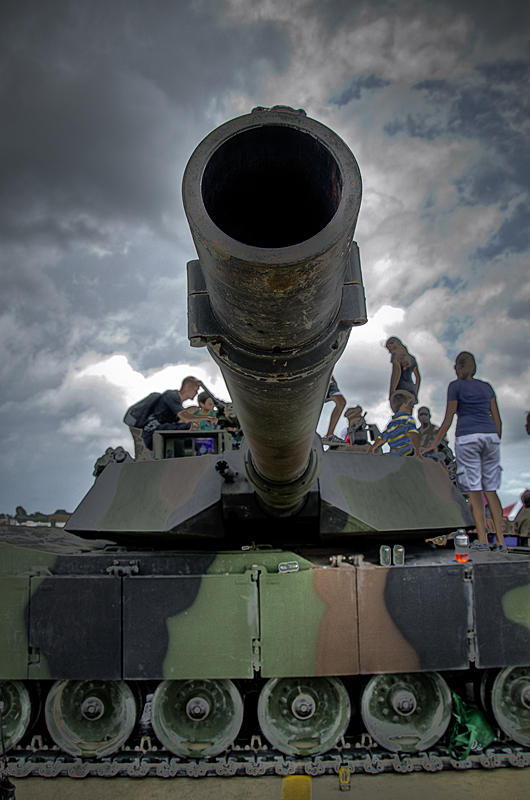abrams tank