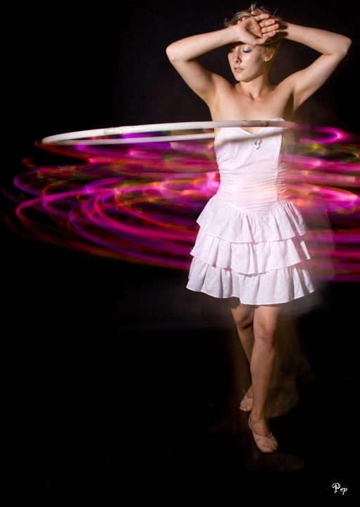Hula hoop artist