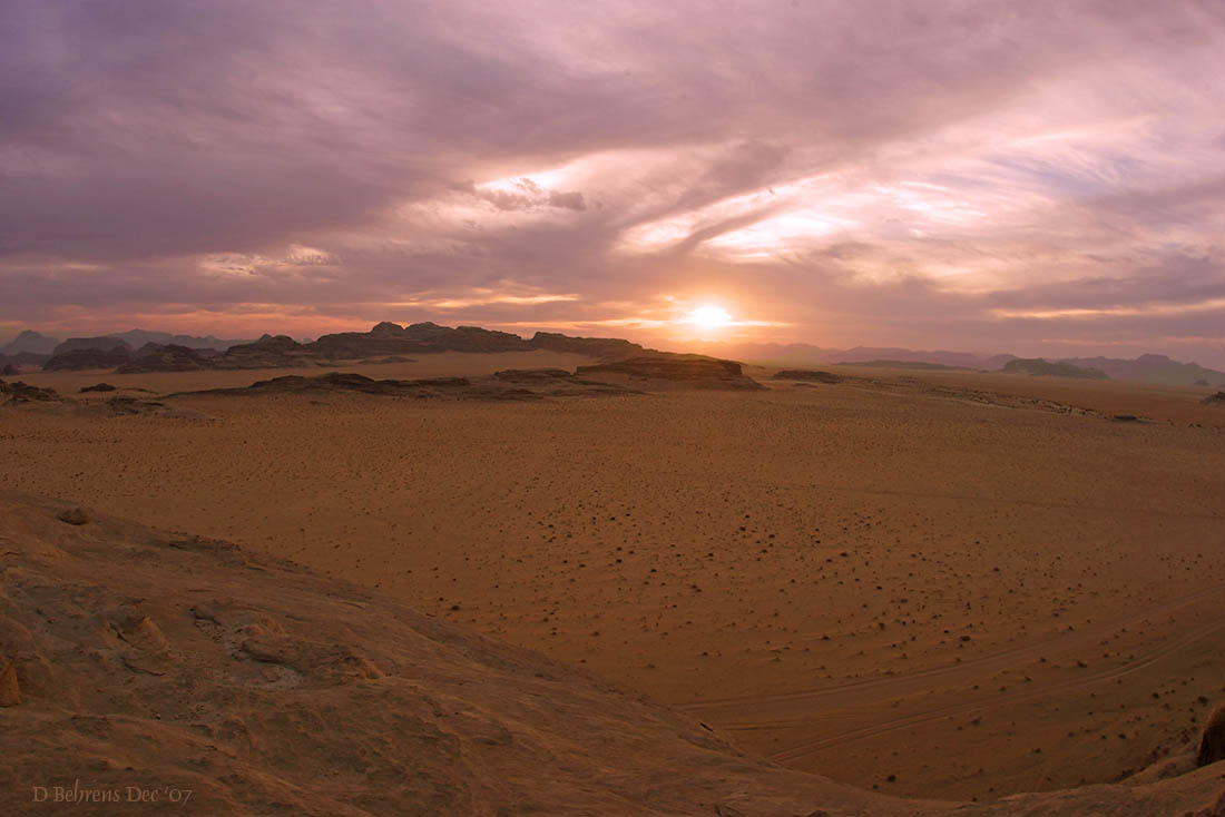 Setting Sun Wadi Rum.jpg