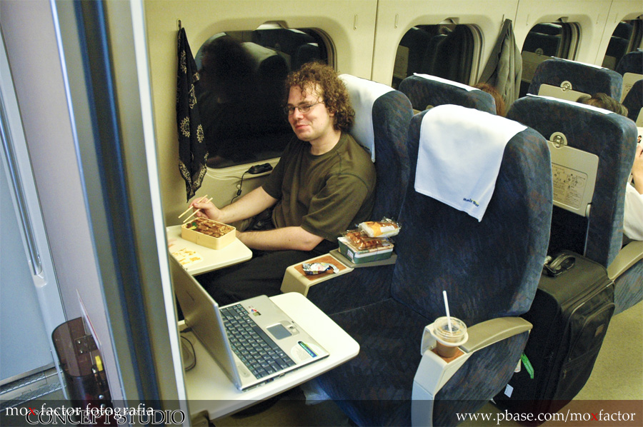 Hiroshima 広島 - Shinkansen, travelling in luxury