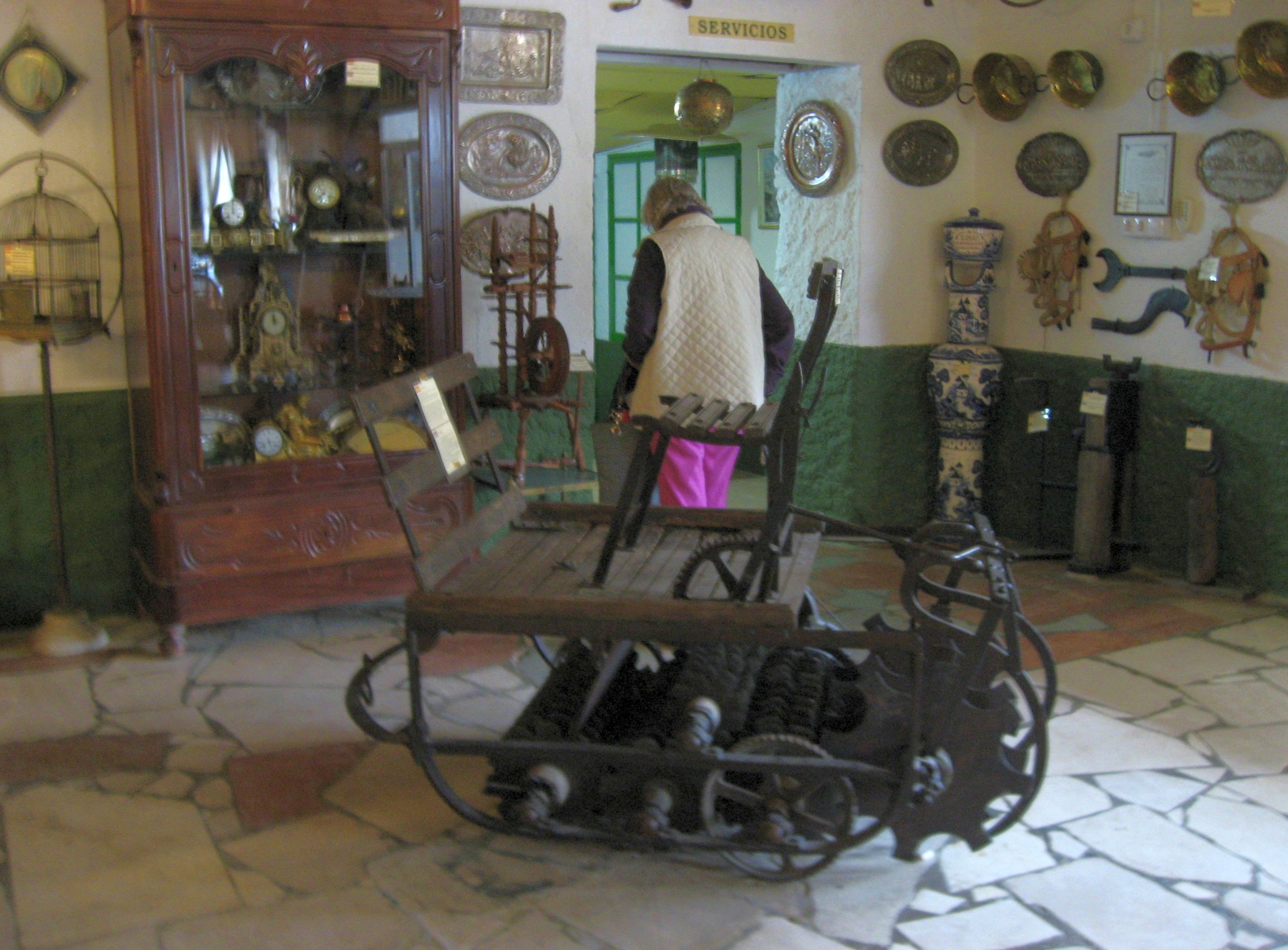 Vestibule Of The Museum; Sala De Entrada