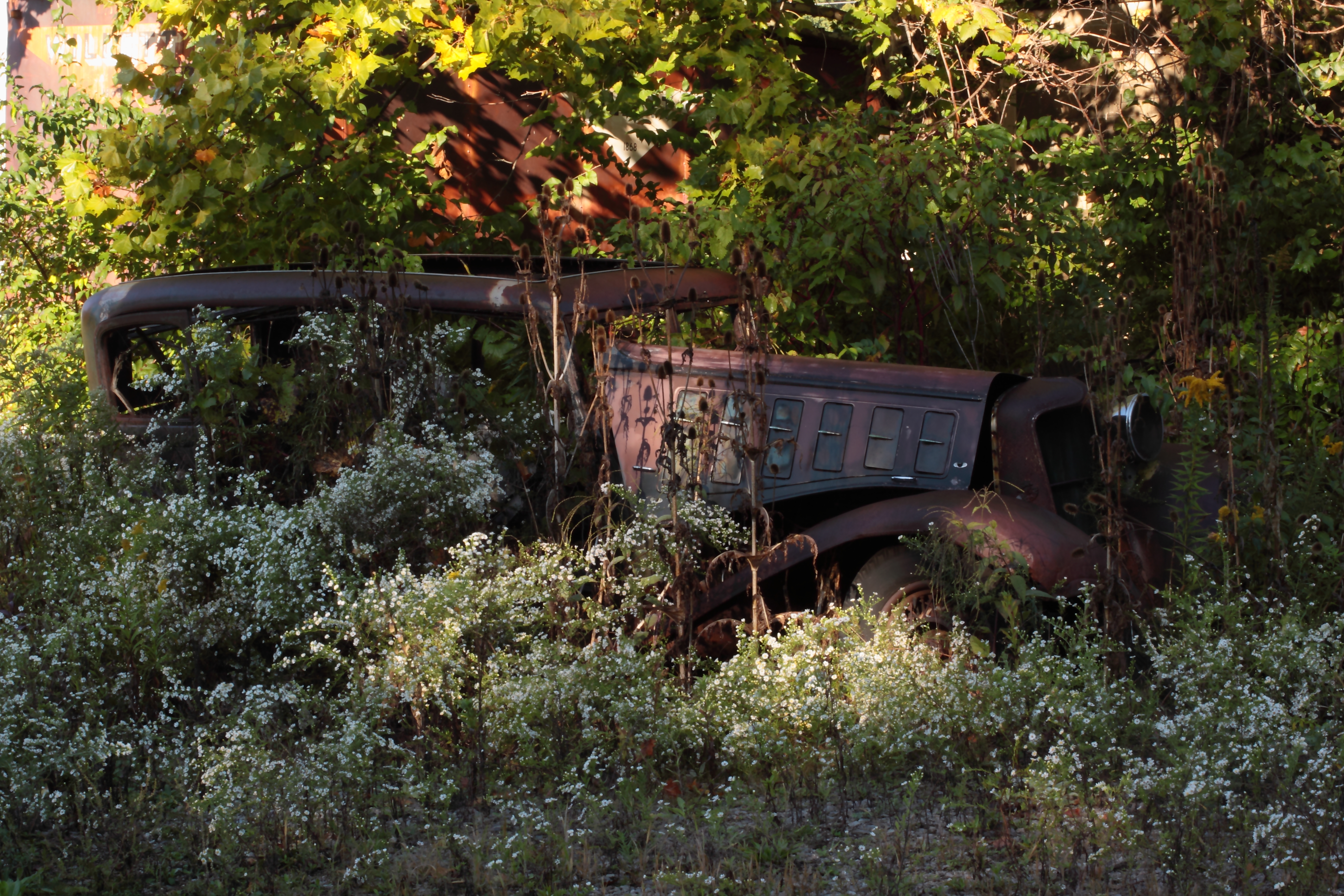 gangster car needs minor repair