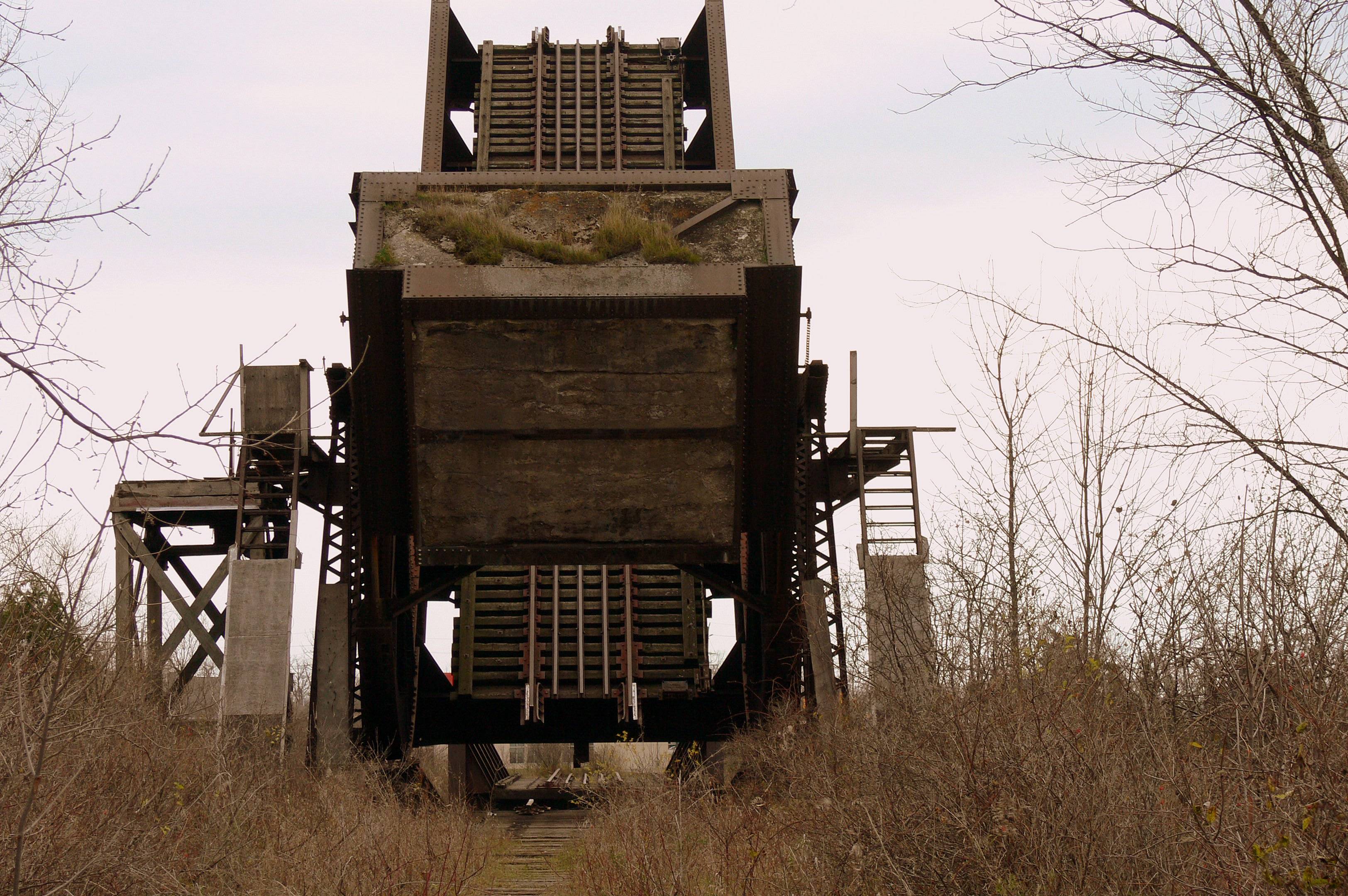 Scherzer rolling lift bascule bridge - Smiths Falls Ontario